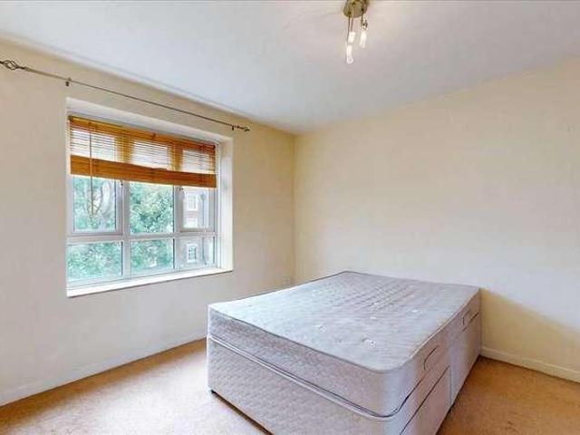 Flat for sale in St. John's Wood, Greater London