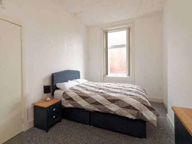 Flat for sale in Newton-on-Ayr, Scotland