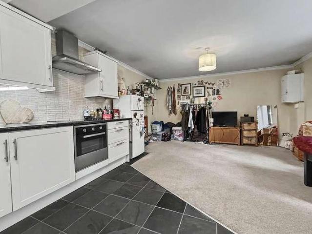 Flat for sale in Abbotts Barton, Harestock