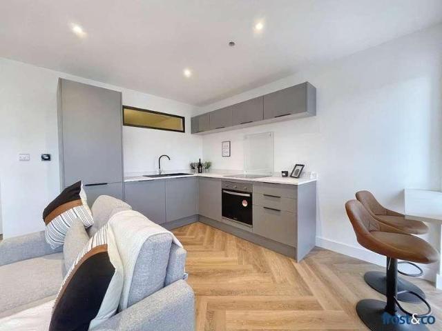 Flat for sale in Poole