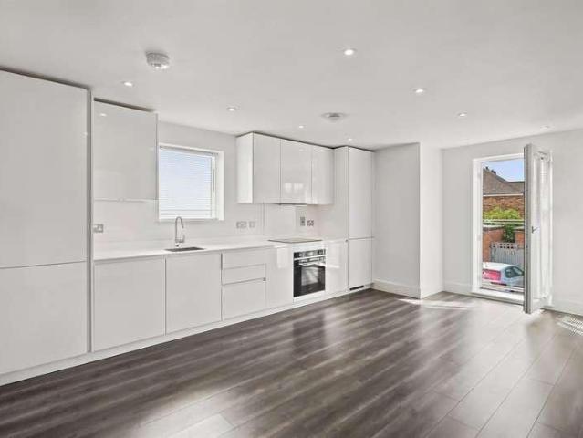 Flat for sale in Shortlands, Greater London