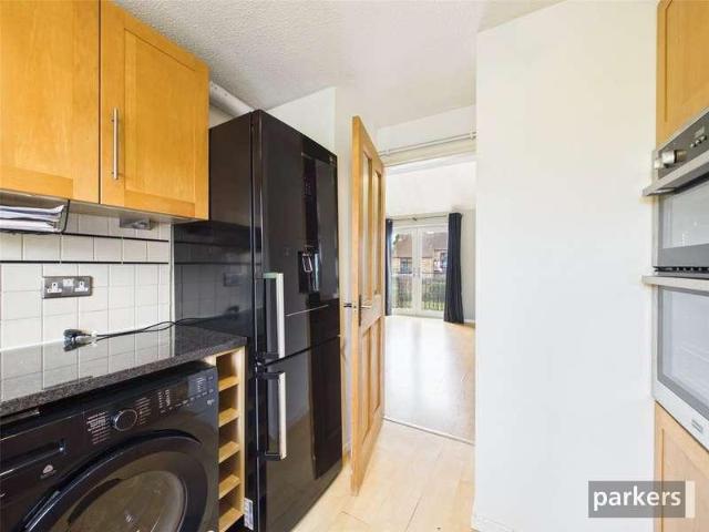 Flat for sale in Earley