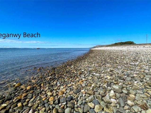 Flat for sale in Clwyd