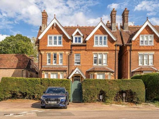 Flat for sale in Royal Tunbridge Wells, Tunbridge Wells