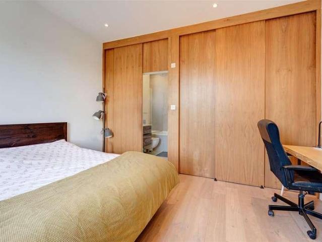 Flat for sale in Belsize Park, Greater London