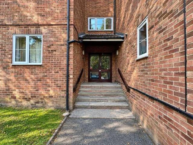 Flat for sale in London Borough of Bromley, Greater London