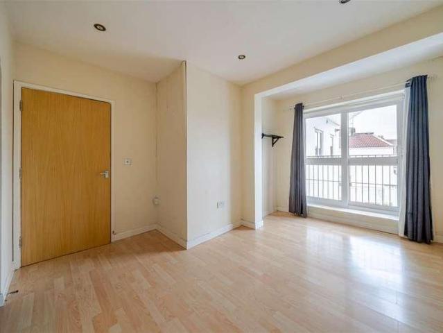 Flat for sale in Feckenham, City Of Bristol