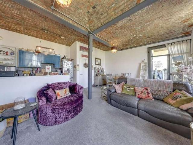 Flat for sale in Wood Top, Irwell Vale