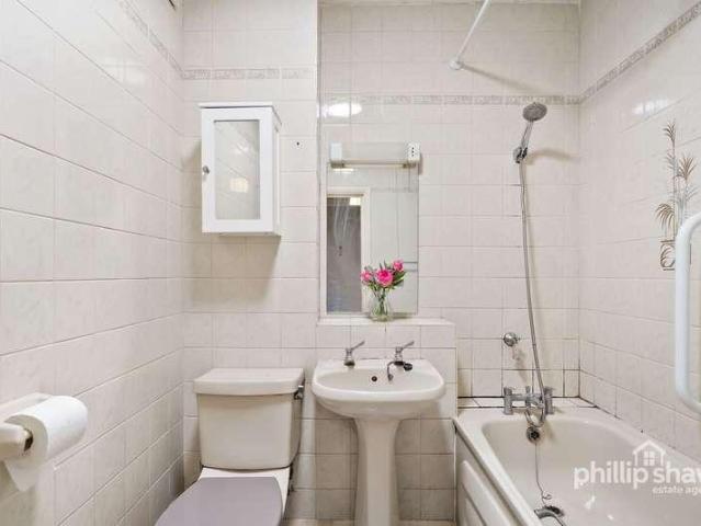 Flat for sale in Preston, Greater London
