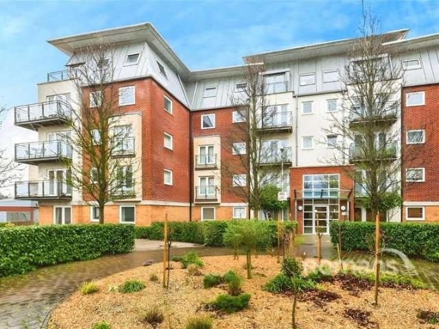 Flat for sale in Priest Down, Hampshire