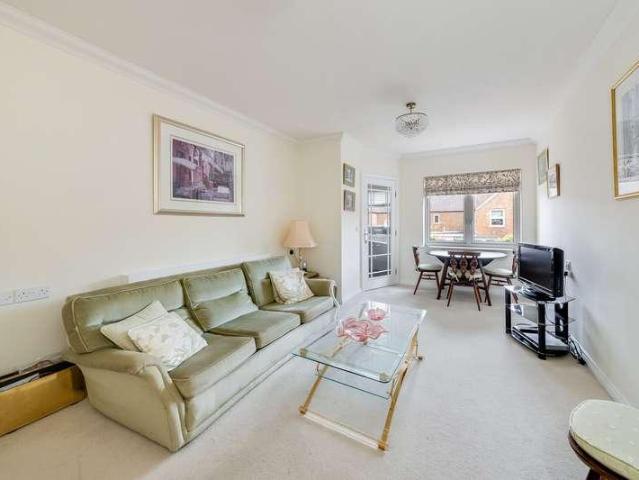 Flat for sale in Caldecott, Dromore