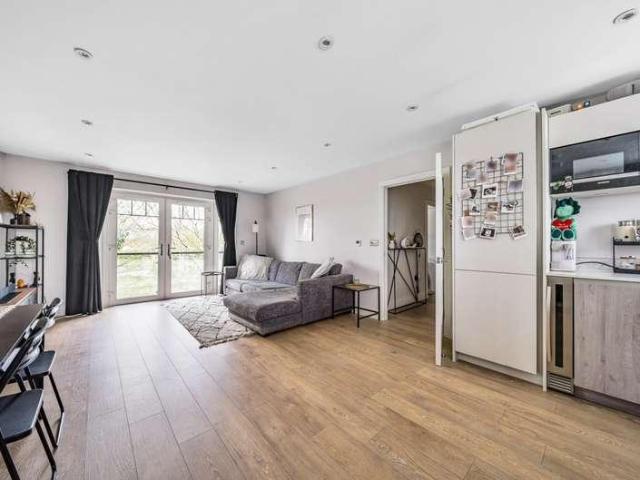 Flat for sale in Greater London