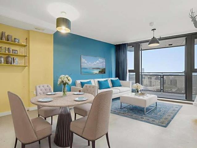 Flat for sale in Bow, Greater London