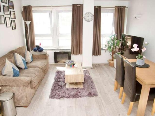 Flat for sale in Callis Yard, Greater London