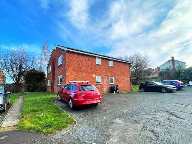 Flat for sale in Primsland, Crookhill