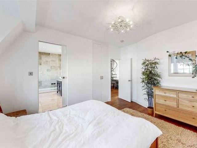 Flat for sale in East Marylebone, Mayfair