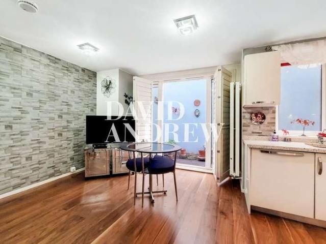 Flat for sale in Finsbury Park, Greater London