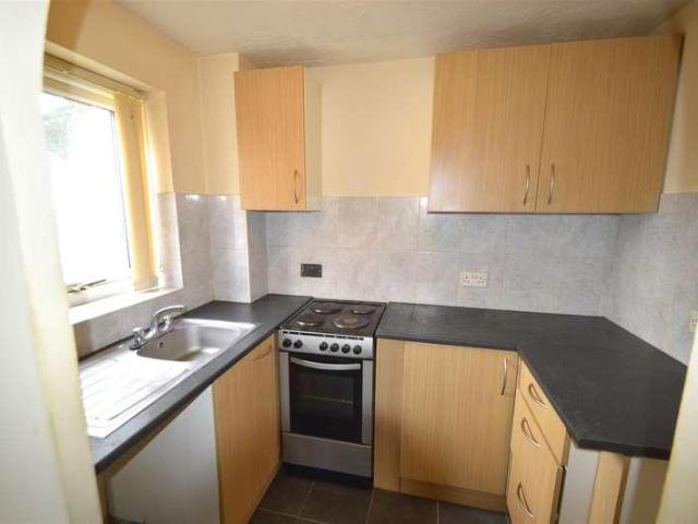 Flat for sale in Dagenham, Greater London
