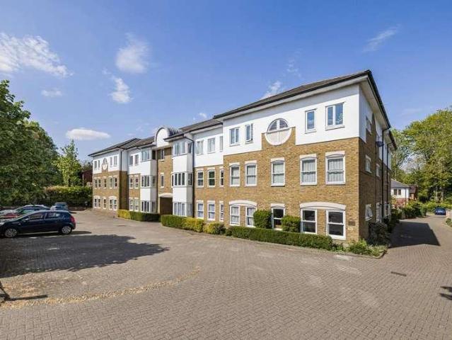 Flat for sale in Folly Island, East Hertfordshire