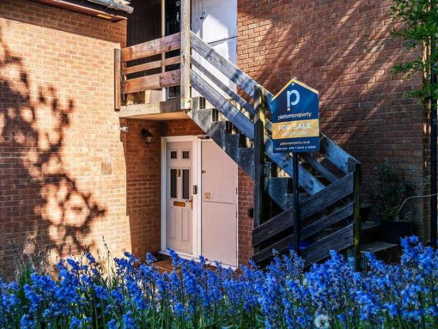 Flat for sale in Sevenoaks, The Butts