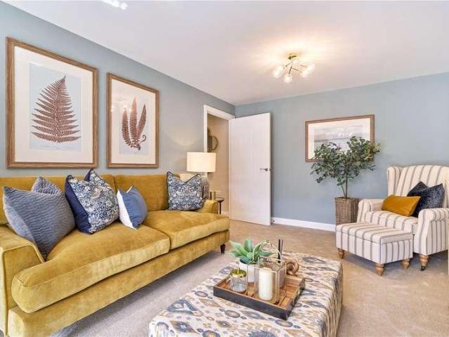 Flat for sale in Crumbles, Eastbourne