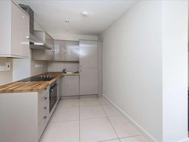 Flat for sale in Hammersmith, Greater London