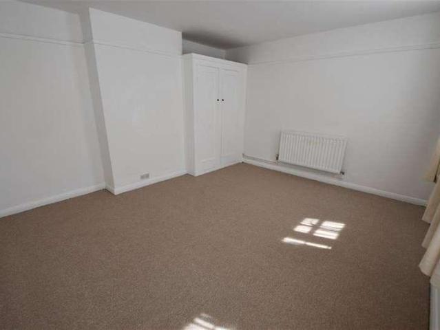 Flat for sale in Guildford Park, Westborough