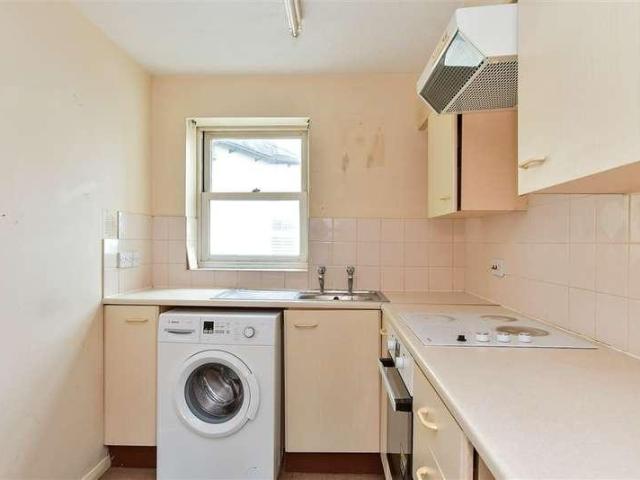 Flat for sale in Round Hill, Brighton & Hove