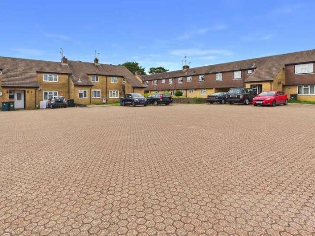 Flat for sale in Ifield West, Glynde