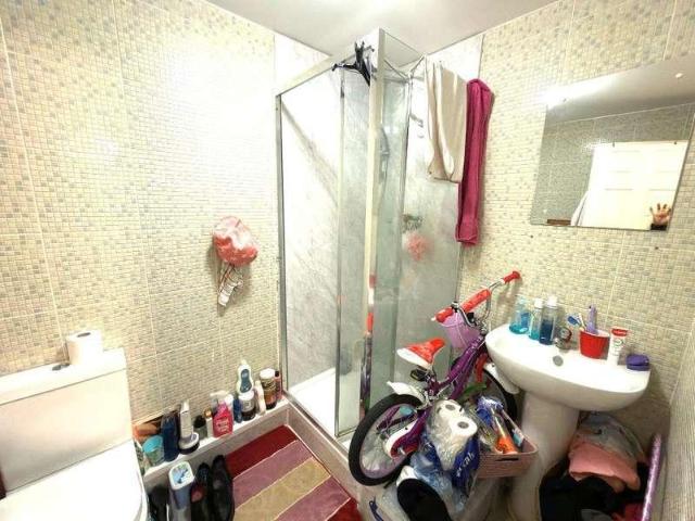 Flat for sale in Spring Park, Luton