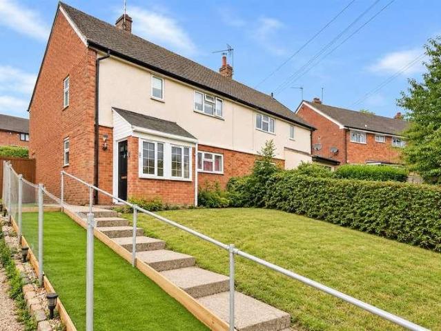 Flat for sale in Ivy Chimneys, Epping