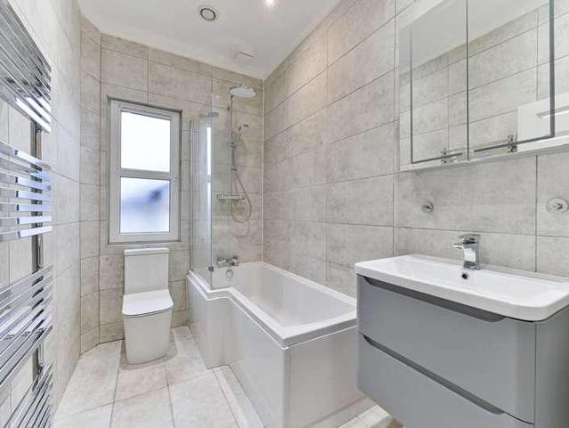 Flat for sale in Croydon, Selhurst