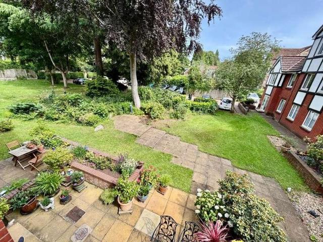Flat for sale in Georgia, Greater Manchester