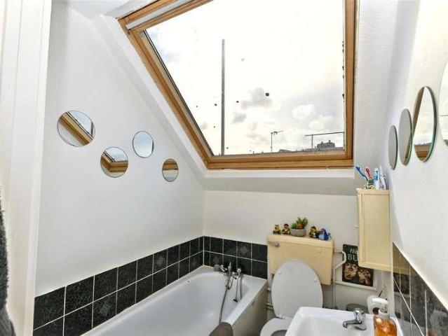 Flat for sale in Roselands, Eastbourne