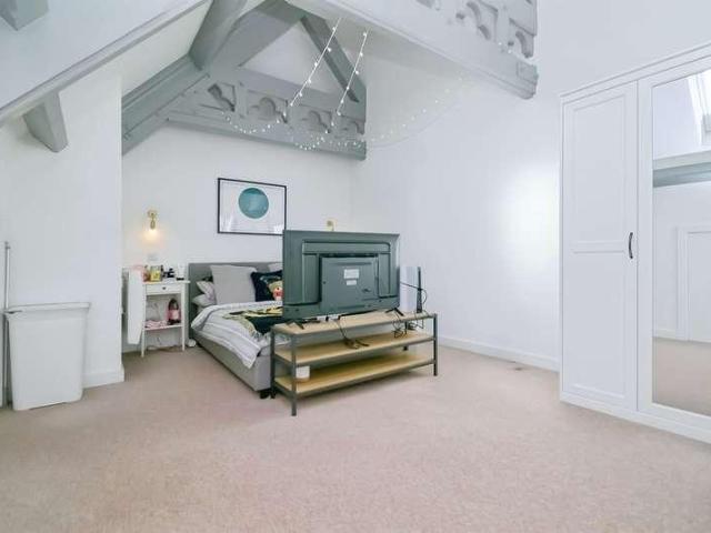 Flat for sale in The Knap, Barry