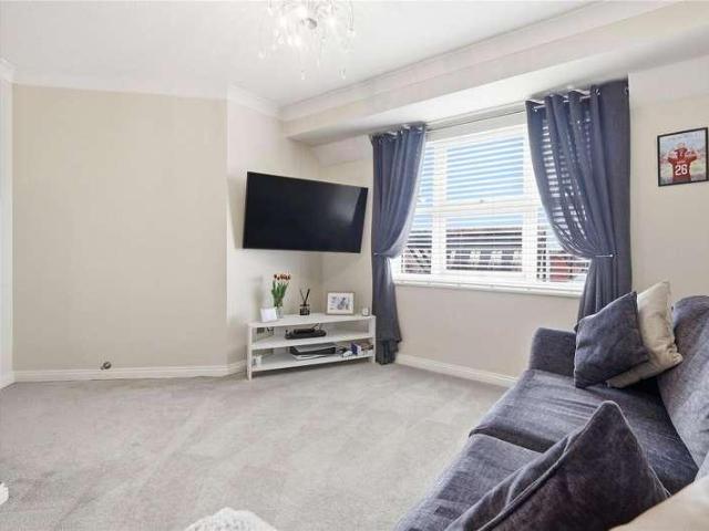 Flat for sale in Chelmsford, Essex