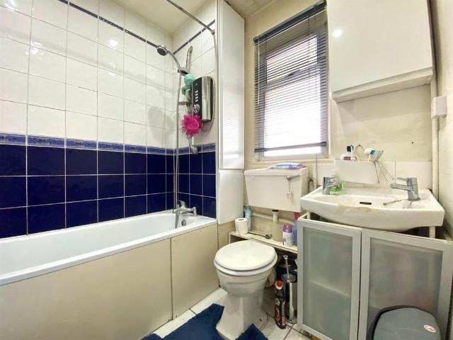 Flat for sale in Greater London