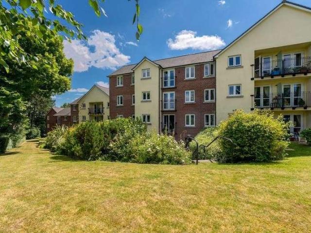 Flat for sale in Falcon Lodge, Wales