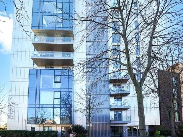 Flat for sale in Woodberry Down, Stamford Hill
