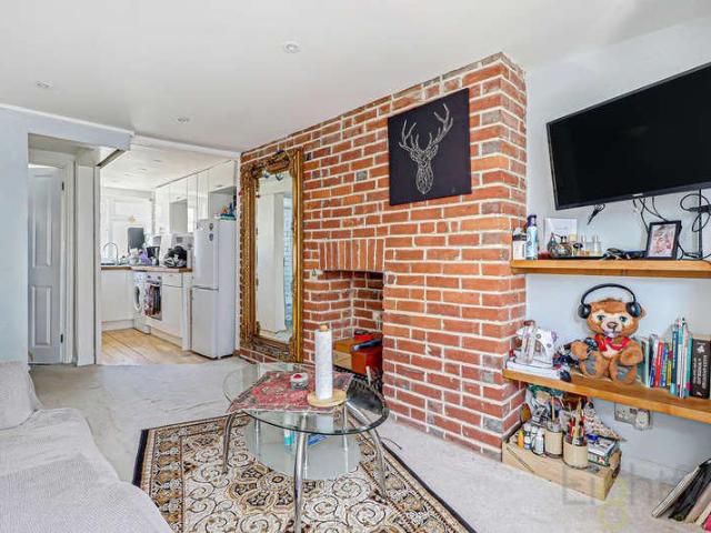 Flat for sale in Queen's Park, Brighton & Hove