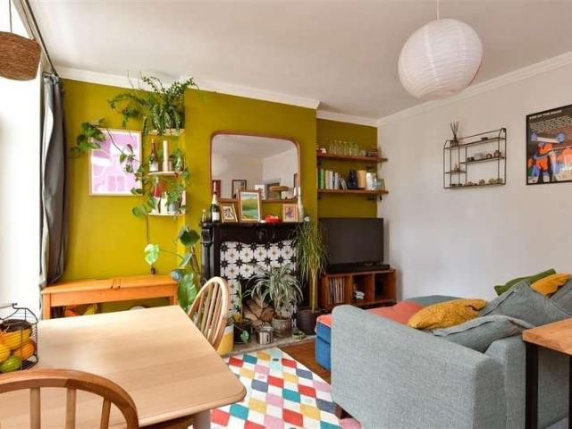 Flat for sale in Round Hill, Brighton & Hove