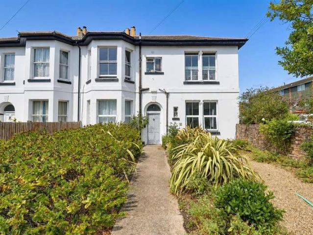 Flat for sale in Middlecroft, Hampshire