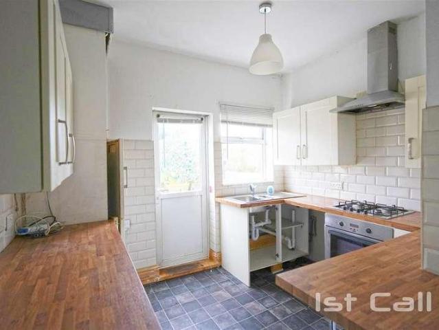 Flat for sale in Alton Barnes, Essex