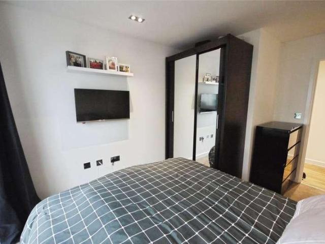 Flat for sale in Navestock Side, Essex