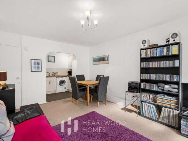 Flat for sale in St Albans