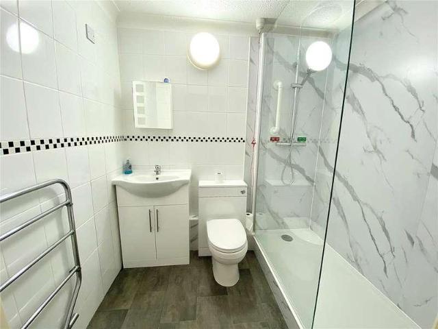 Flat for sale in Eastbourne, East Sussex