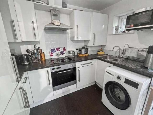 Flat for sale in West Cliff, Bournemouth