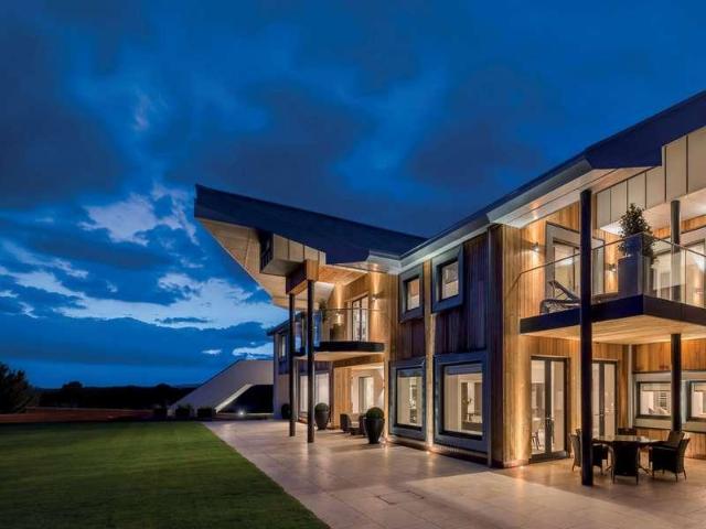 Flat for sale in Clapham, Greater London