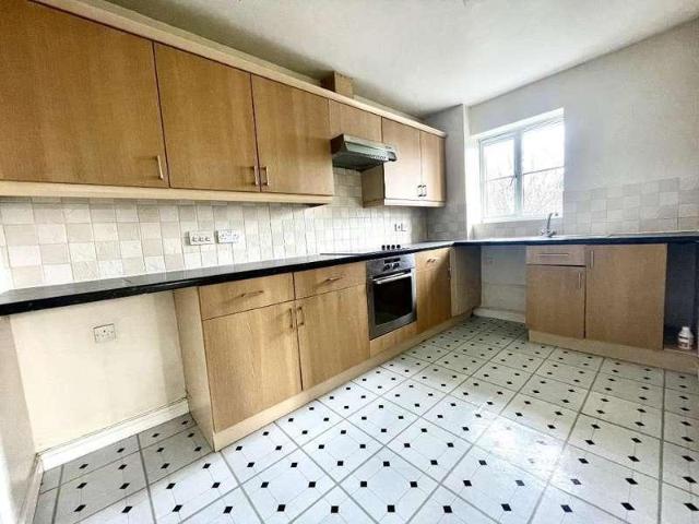 Flat for sale in West Bromwich, West Midlands