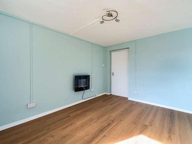 Flat for sale in Callowell, Stroud